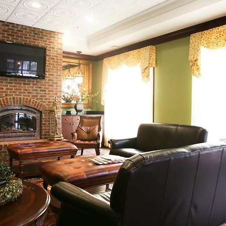 Main Street Inn Блексбург Екстериор снимка