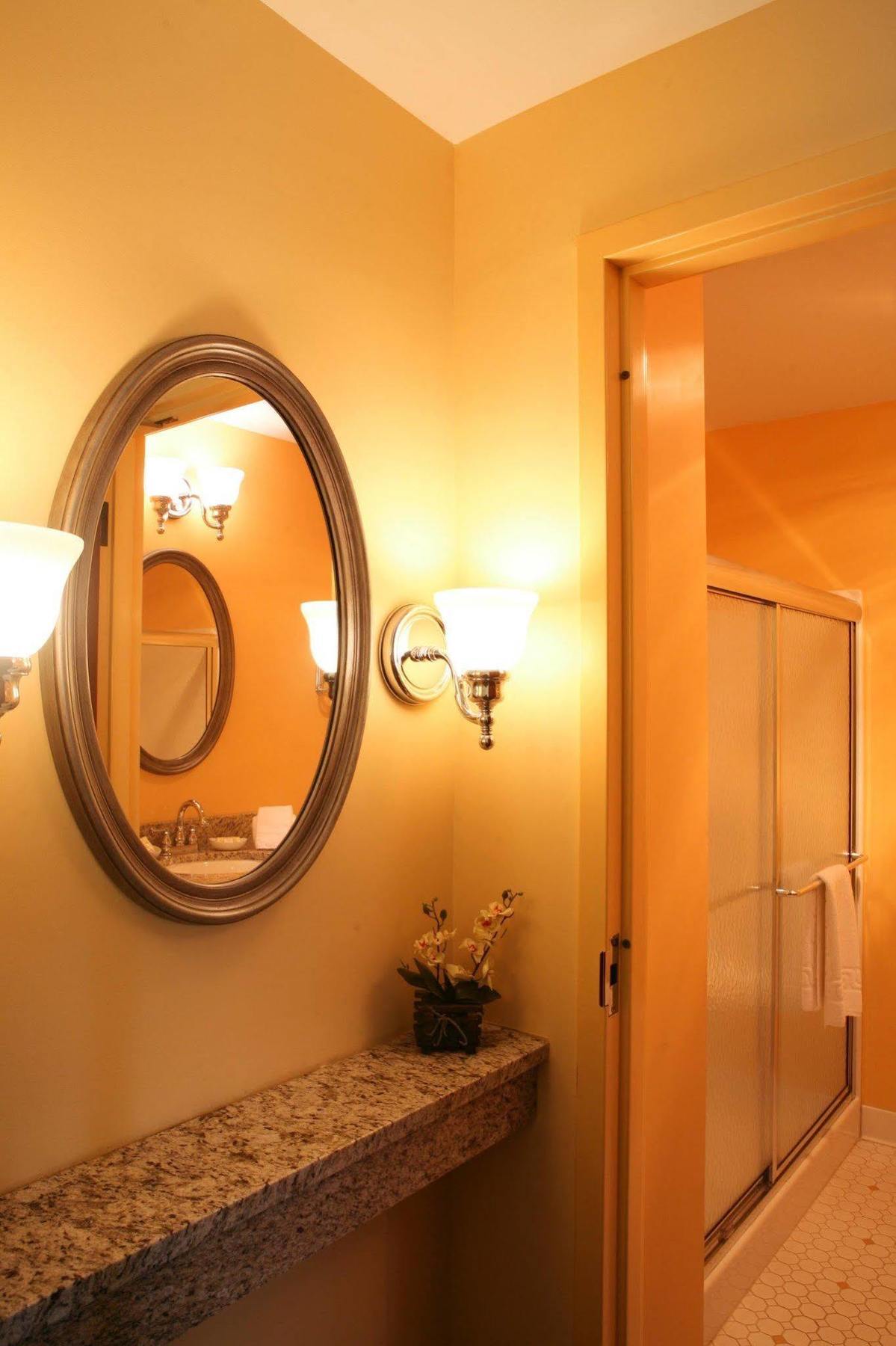 Main Street Inn Блексбург Екстериор снимка