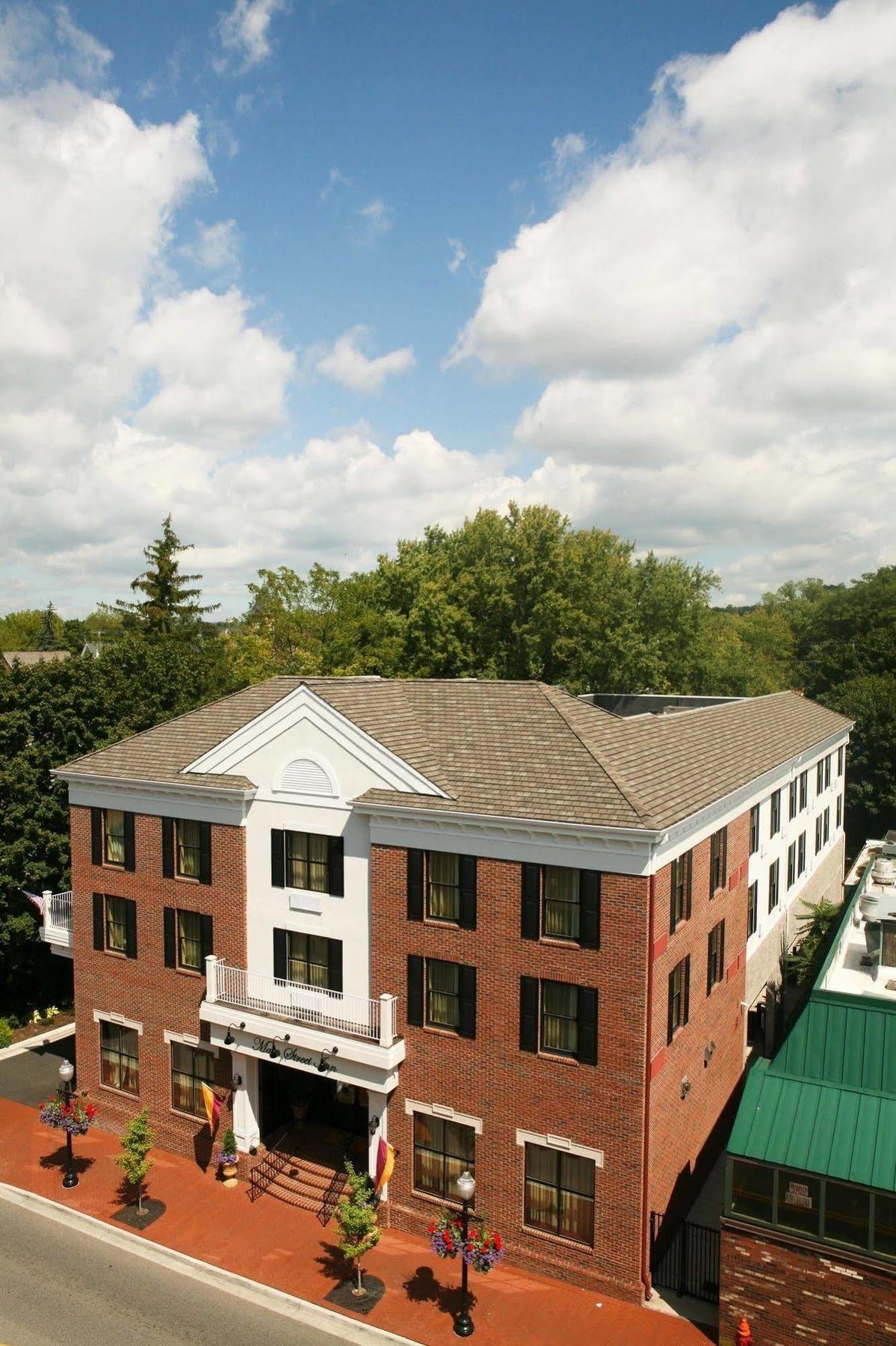 Main Street Inn Блексбург Екстериор снимка